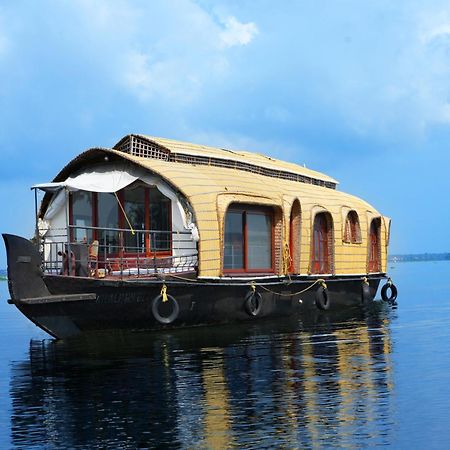 Aqua Castle Houseboat - By Aqua Jumbo Houseboats 호텔 Alappuzha 외부 사진