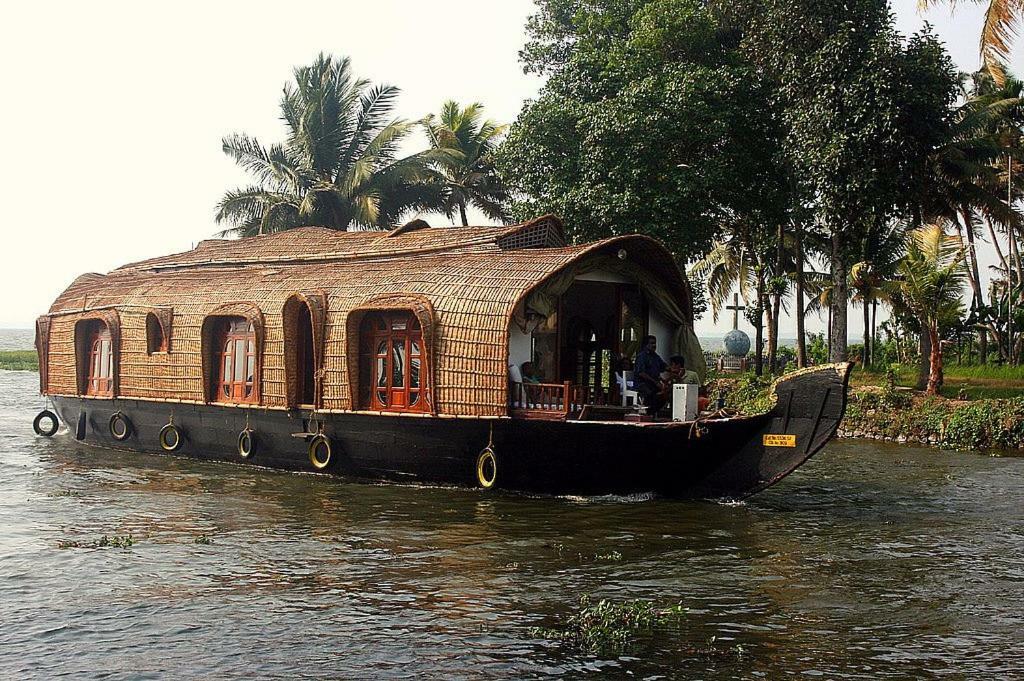 Aqua Castle Houseboat - By Aqua Jumbo Houseboats 호텔 Alappuzha 외부 사진
