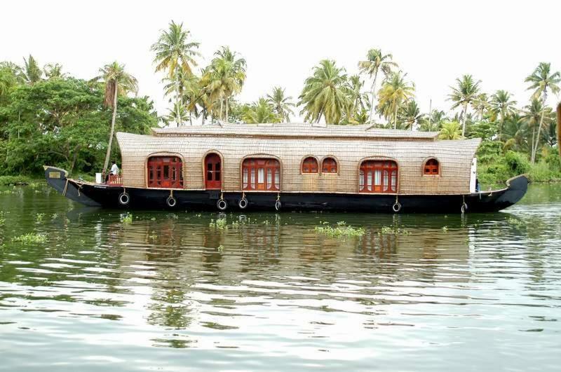 Aqua Castle Houseboat - By Aqua Jumbo Houseboats 호텔 Alappuzha 외부 사진